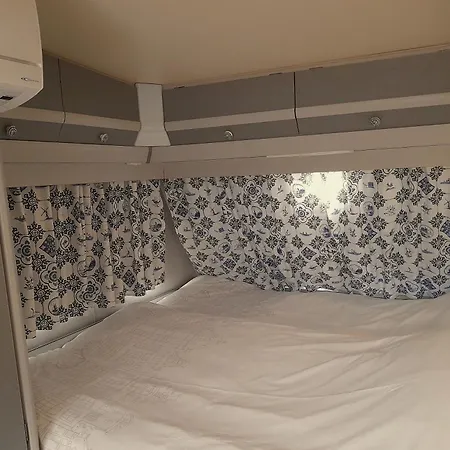 Campsite Nova Alofa Caravan *